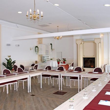 Hotel Fuerstenberger Hof Ксантен Екстериор снимка